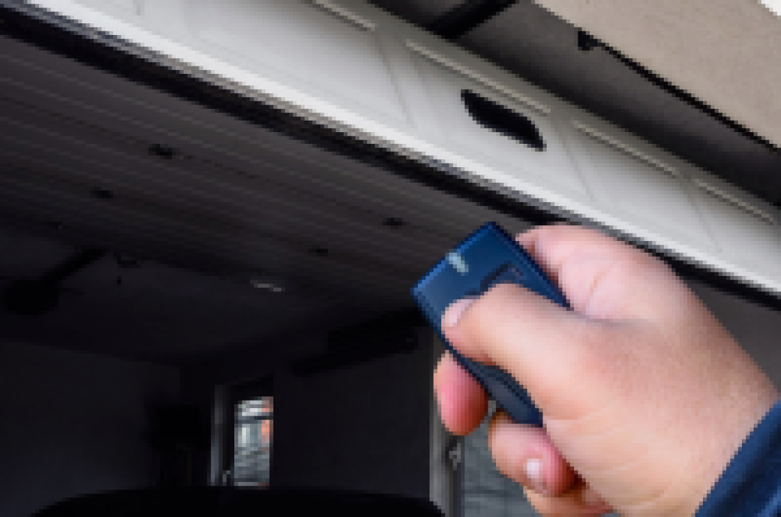 Installation de portes de garage modernes